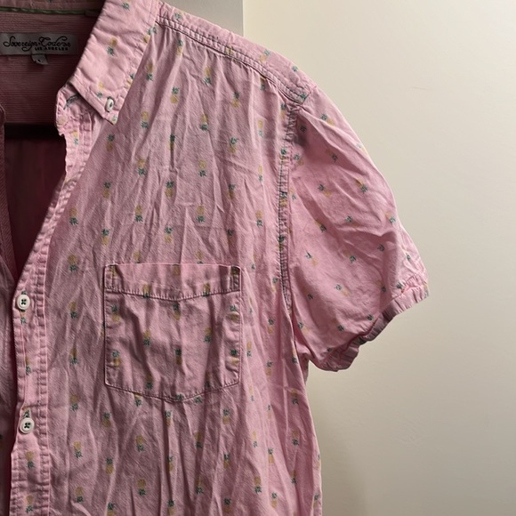 Pineapple button up shirt - Picture 4 of 6